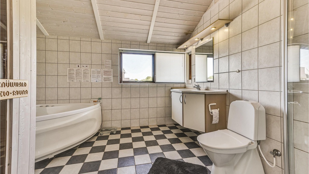 Photo of Bathroom in Spodsbjerg