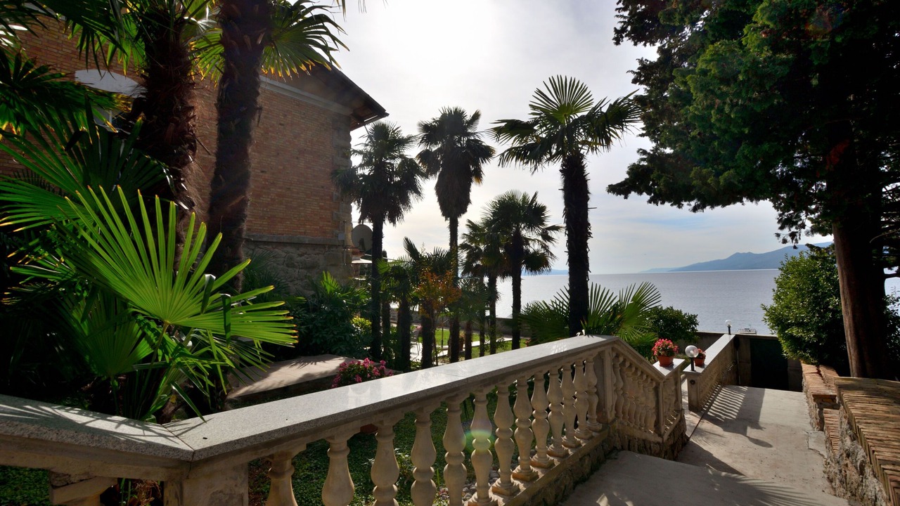 Photo of Outdoor in Rubesi