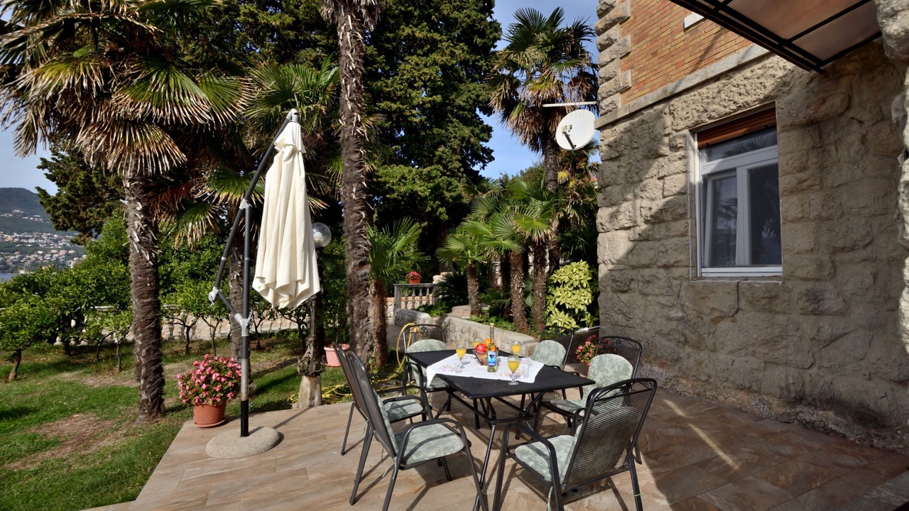 Photo of Outdoor in Rubesi