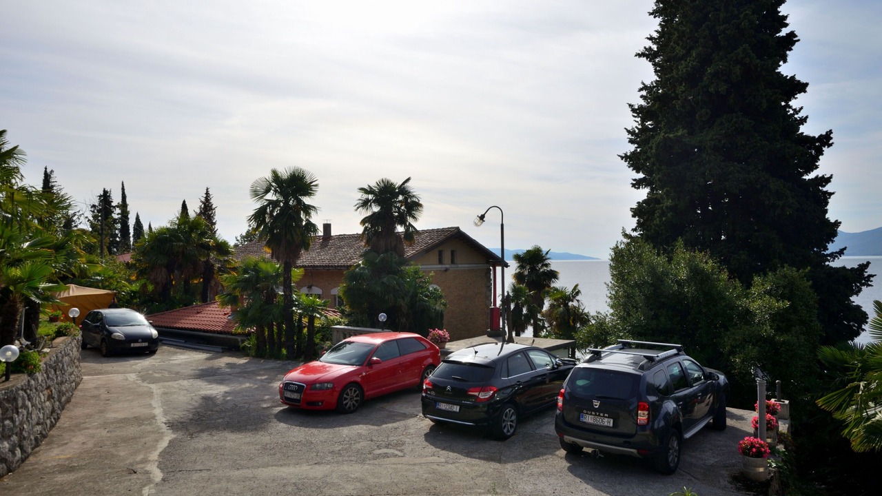 Photo of Outdoor in Rubesi