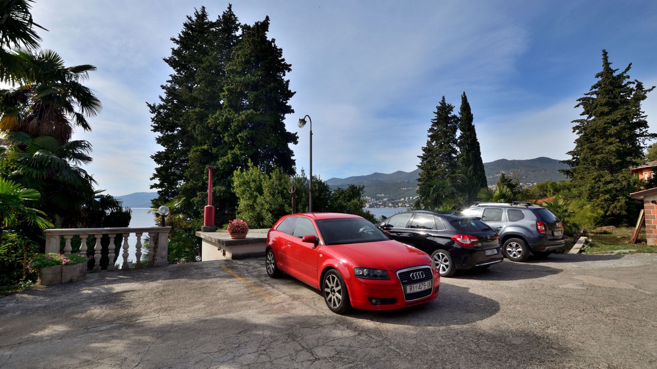 Photo of Outdoor in Rubesi