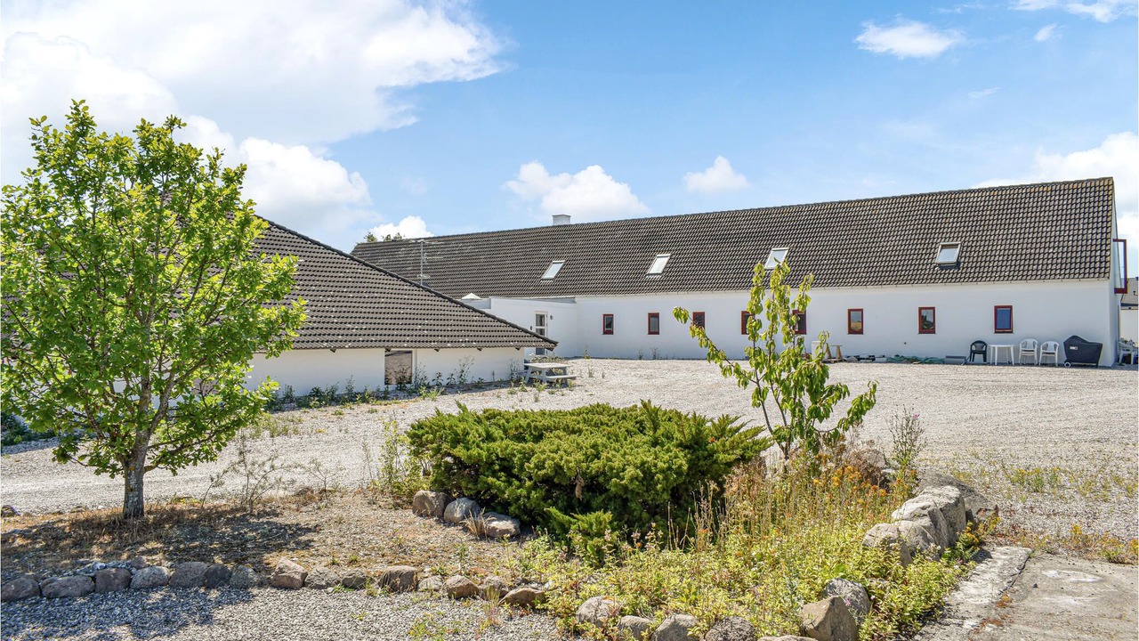 Photo of Others in Knebel