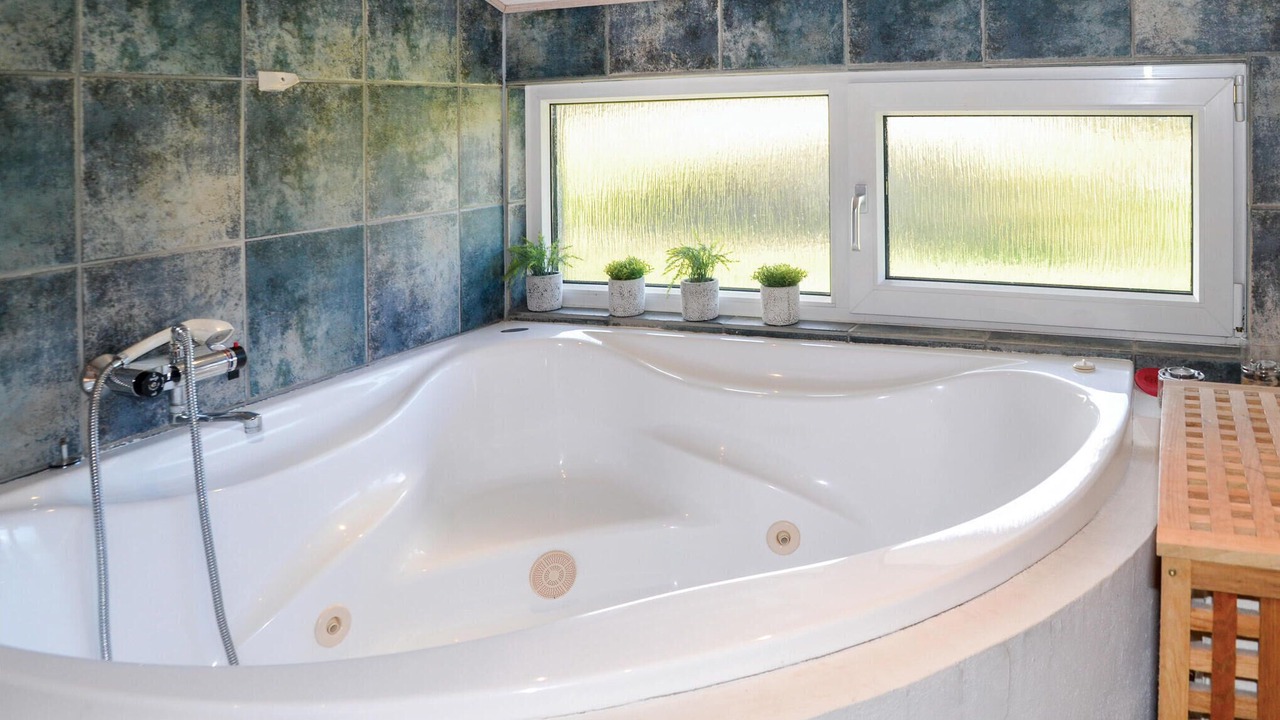 Photo of Bathroom in Henne