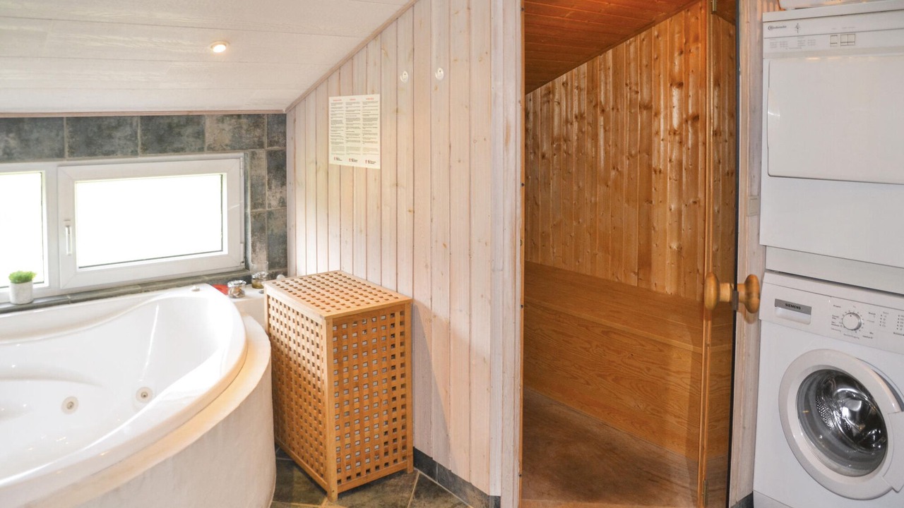 Photo of Bathroom in Henne