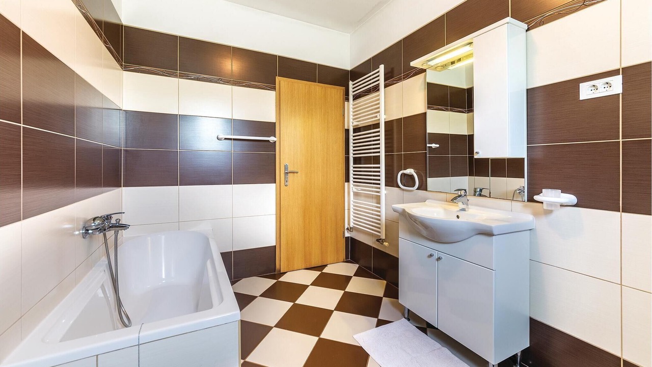 Photo of Bathroom in Putini