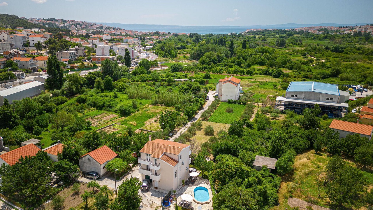 Photo of Others in Zrnovnica