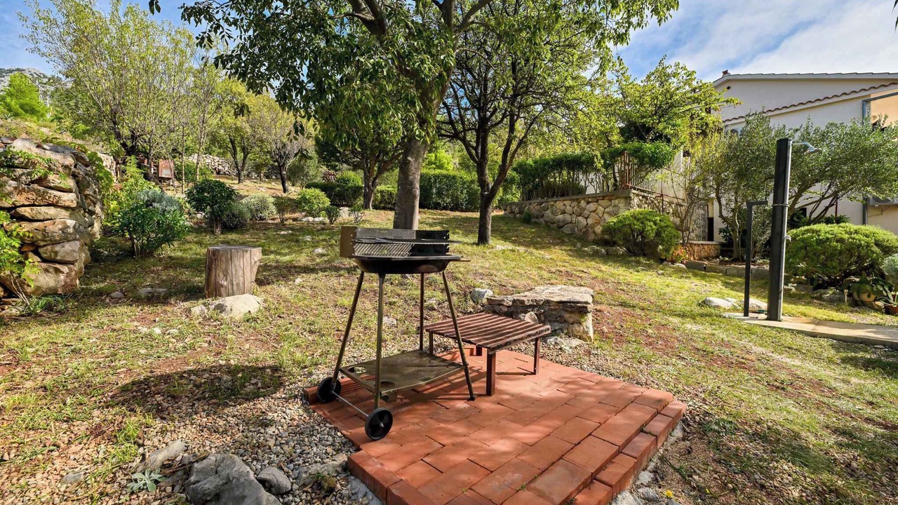 Photo of Outdoor in Seline