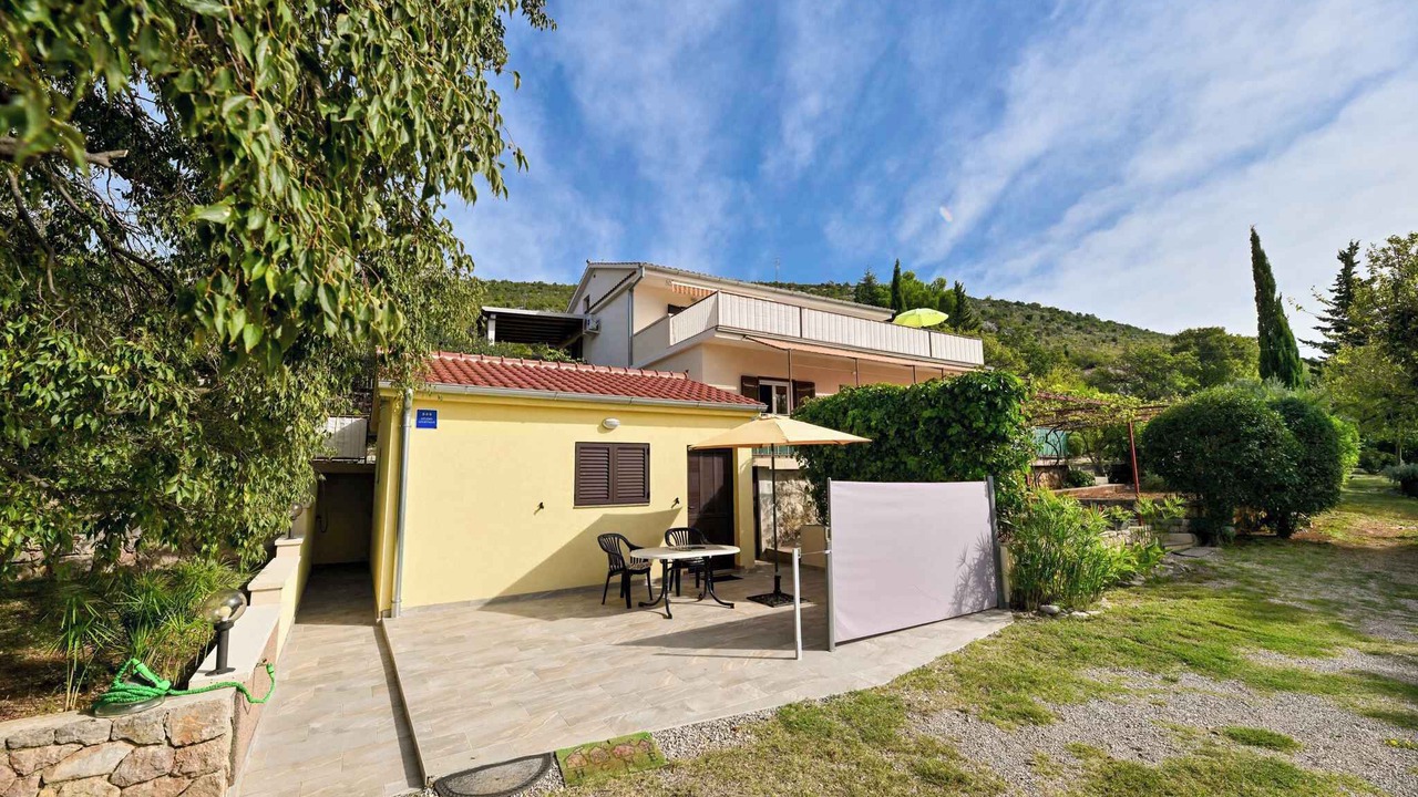 Photo of Outdoor in Seline