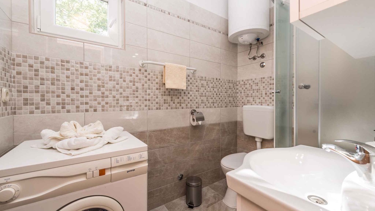 Photo of Bathroom in Seline