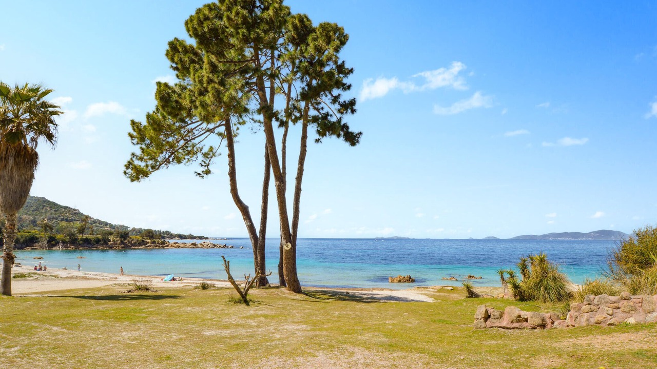 Photo of Others in Coti-Chiavari