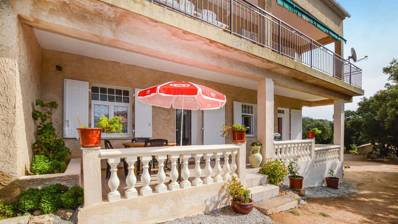 Photo of Others in Coti-Chiavari