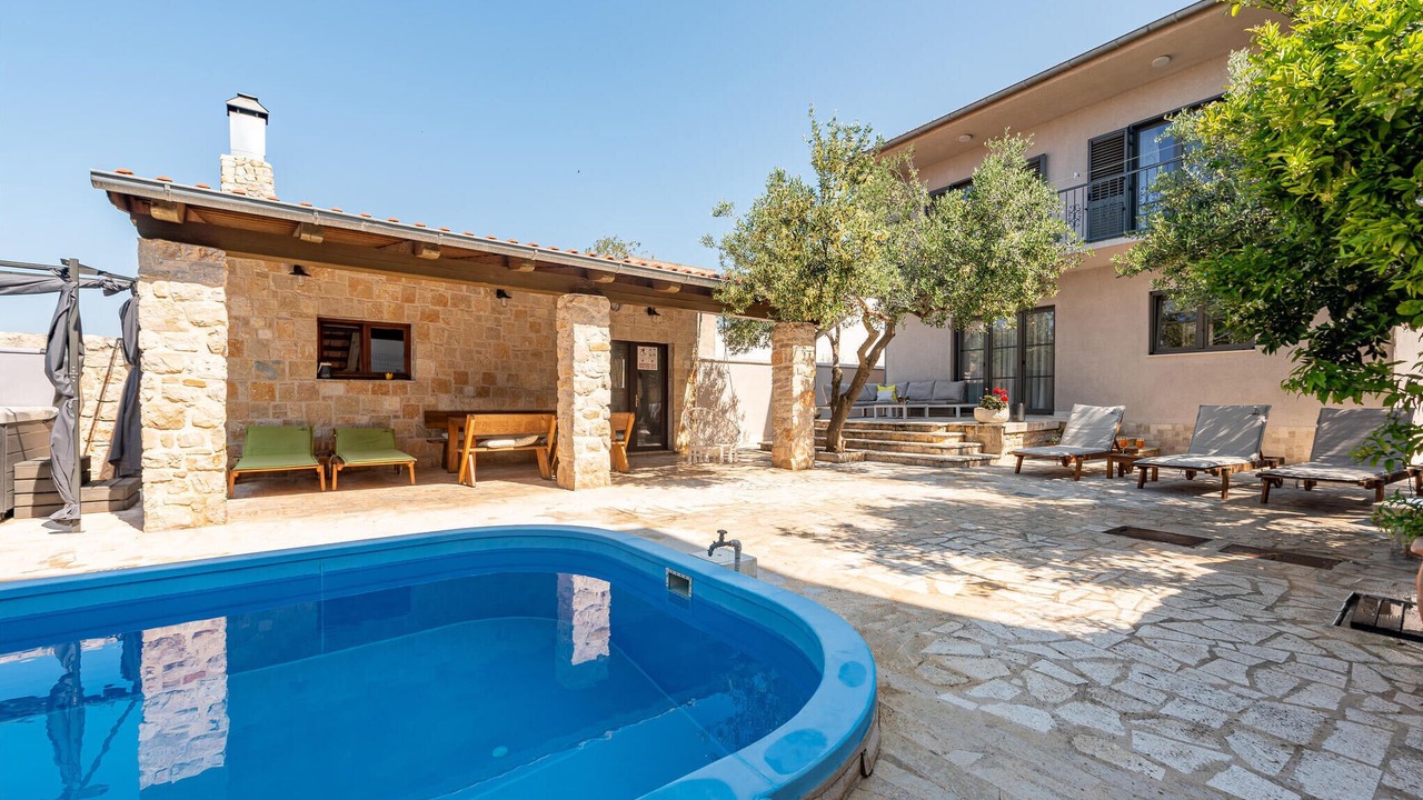Photo of Outdoor in Betina