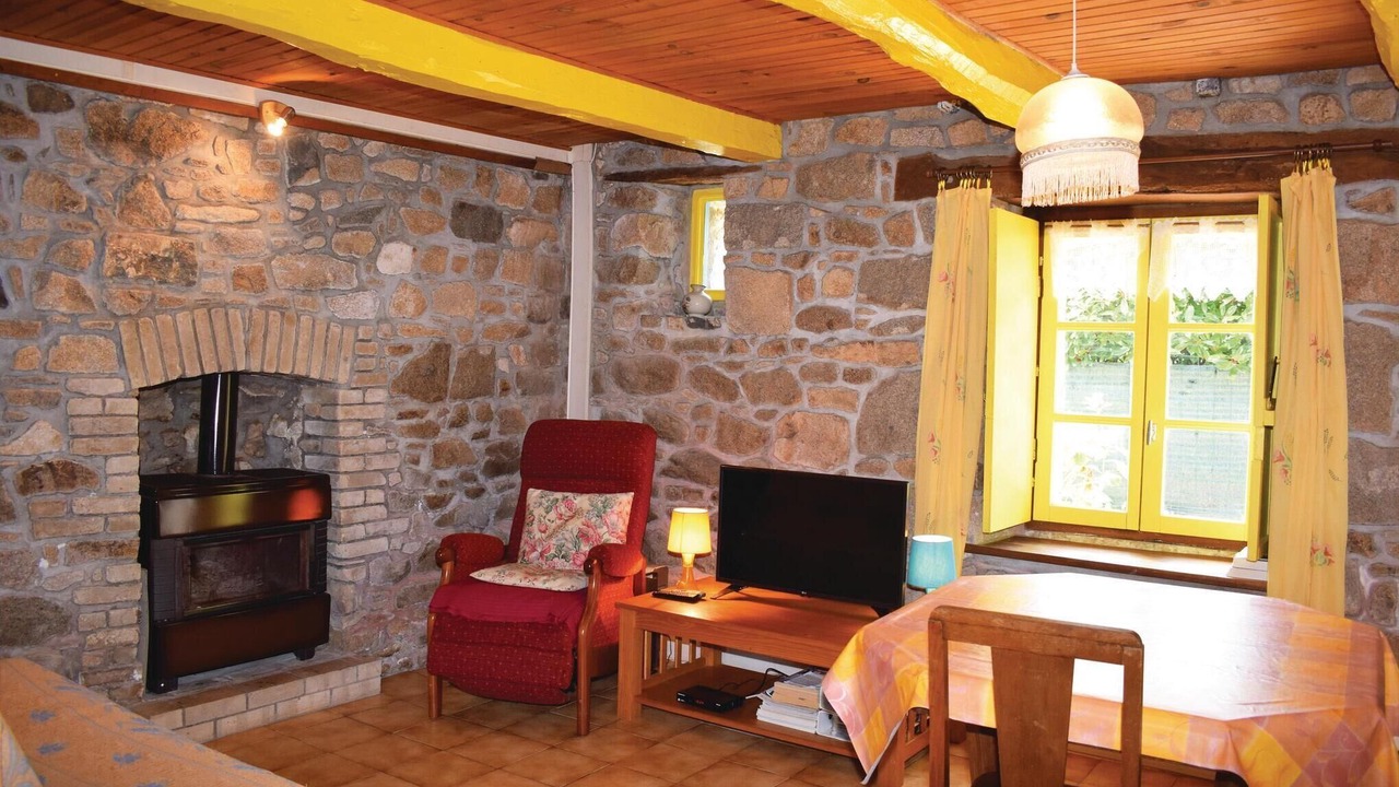 Photo of Bedroom in Pleubian