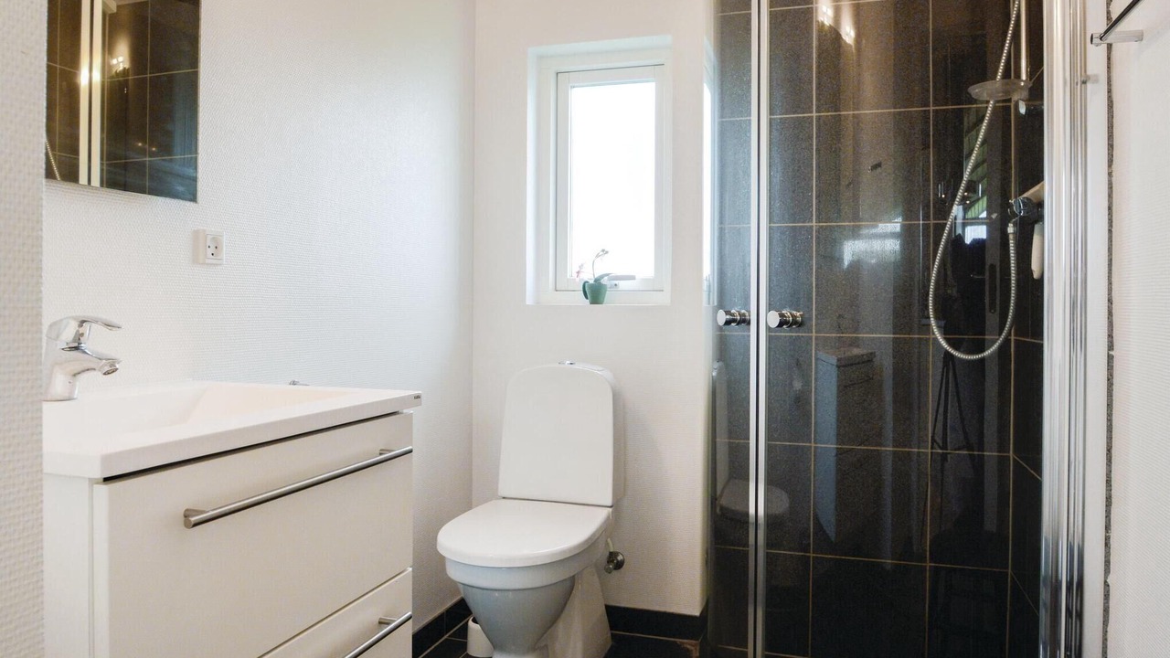 Photo of Bathroom in Flovt Strand