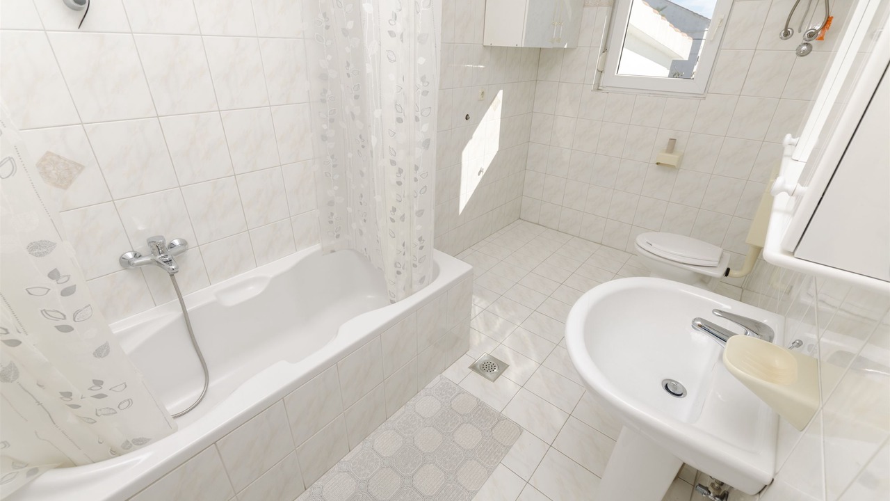 Photo of Bathroom in Sukosan
