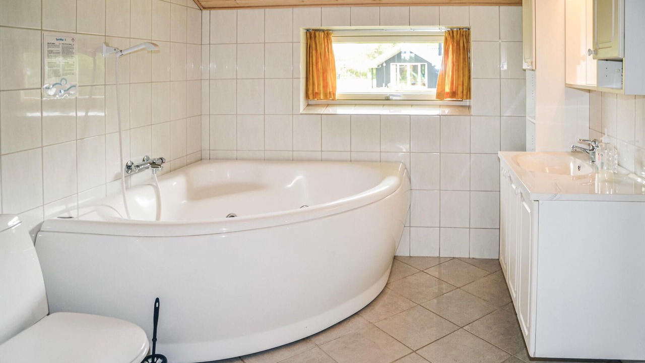 Photo of Bathroom in Jegum