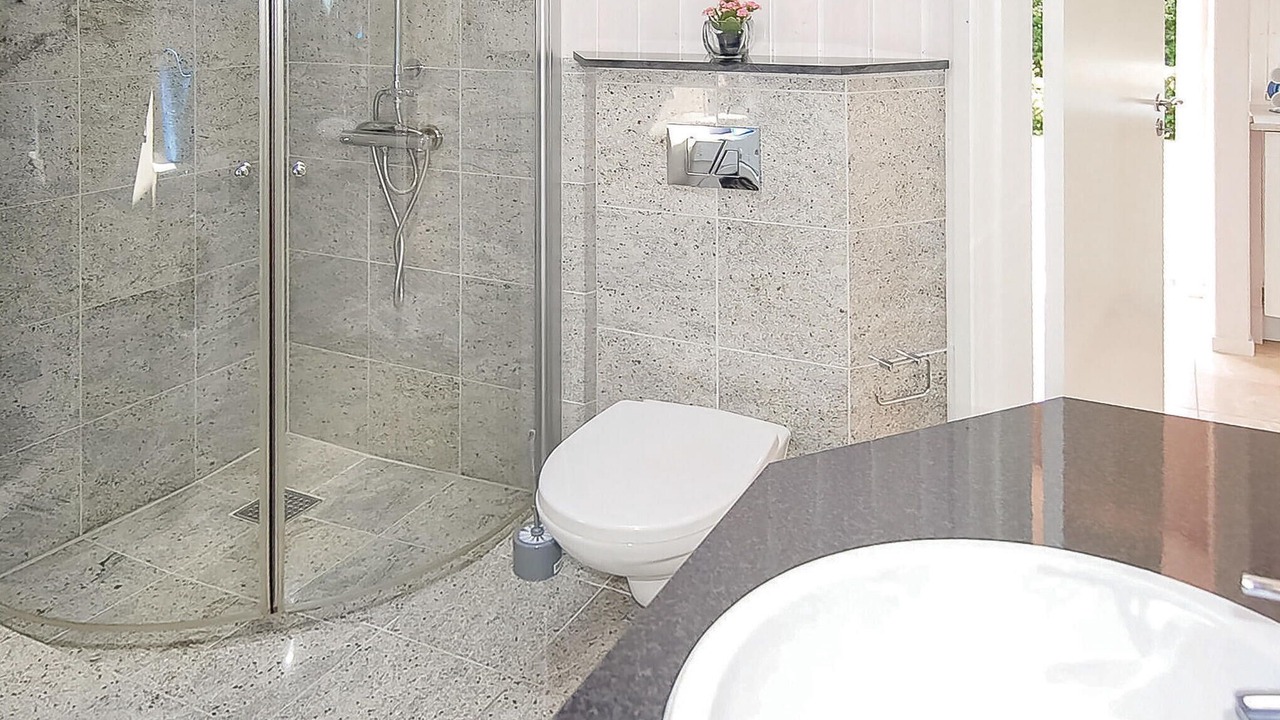 Photo of Bathroom in Flovt Strand