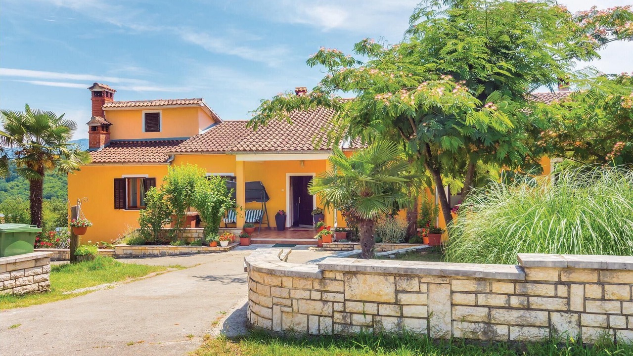 Photo of Outdoor in Pican