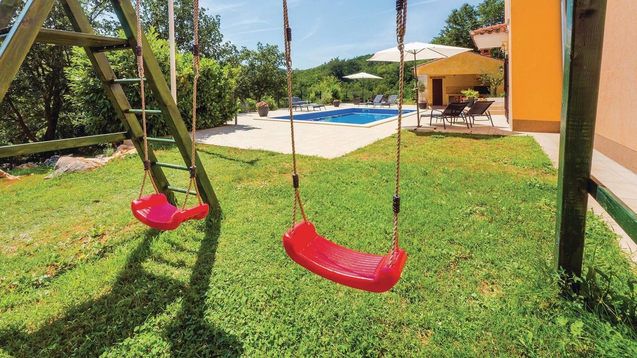Photo of Outdoor in Pican