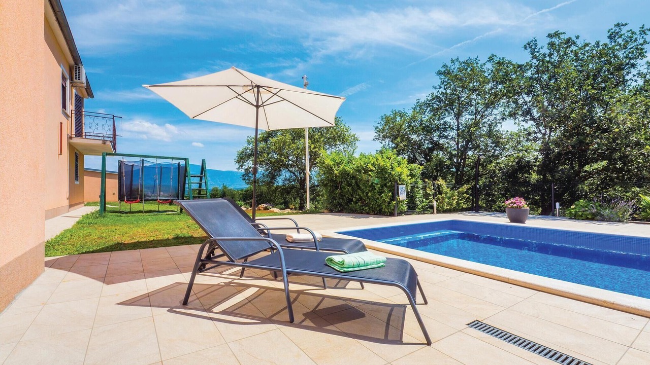 Photo of Outdoor in Pican