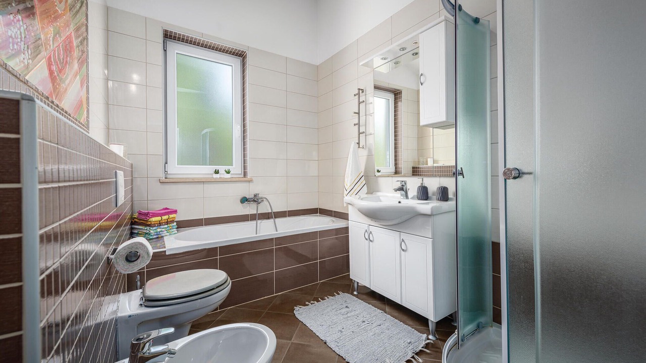 Photo of Bathroom in Presika