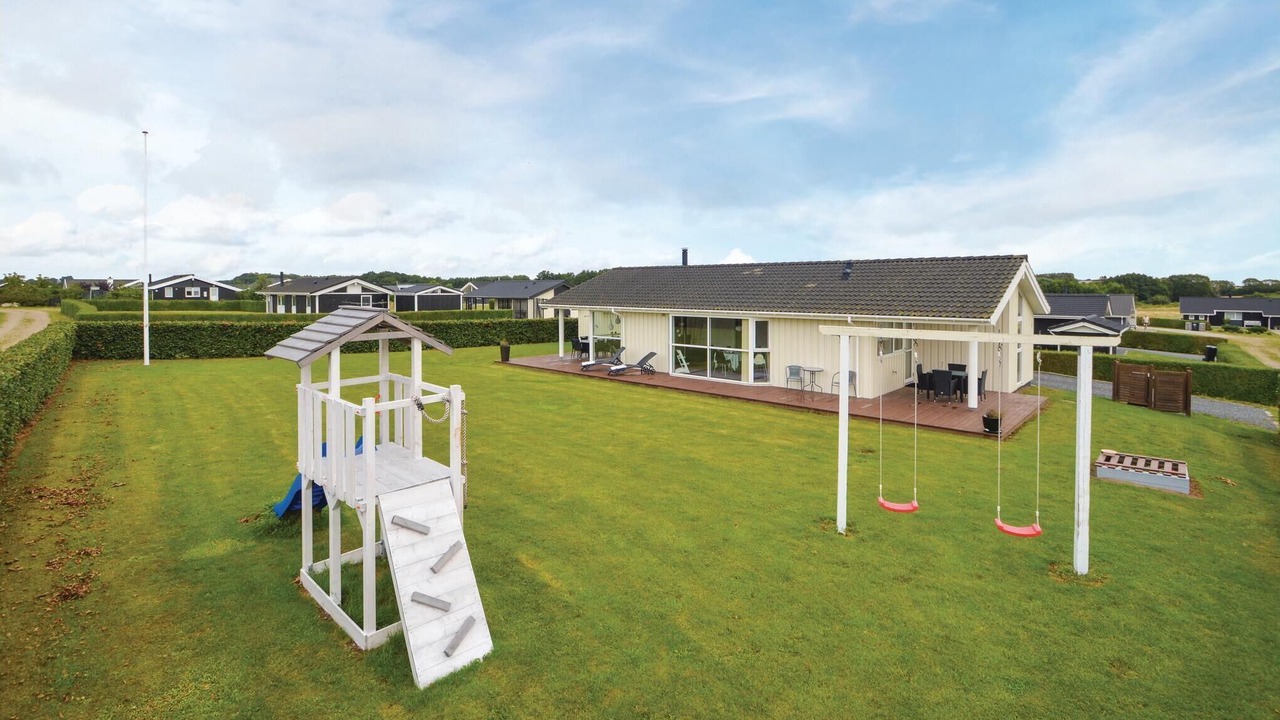 Photo of Others in Flovt Strand