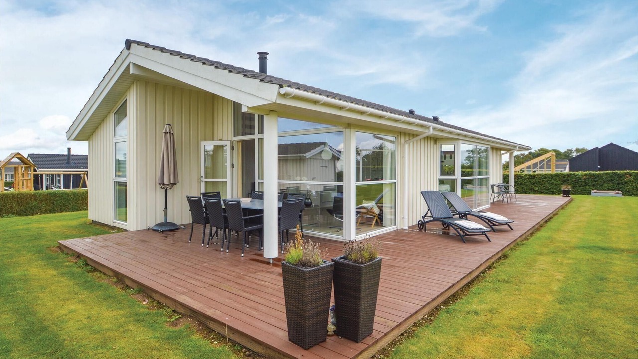 Photo of Others in Flovt Strand