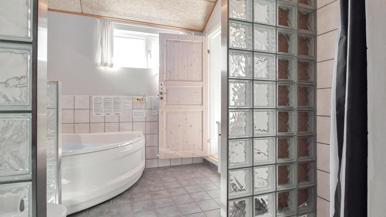 Photo of Bathroom in Østerskov