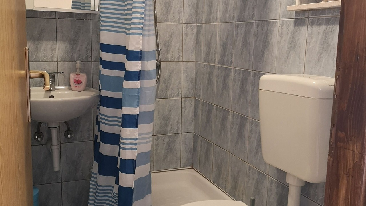 Photo of Bathroom in Brsecine