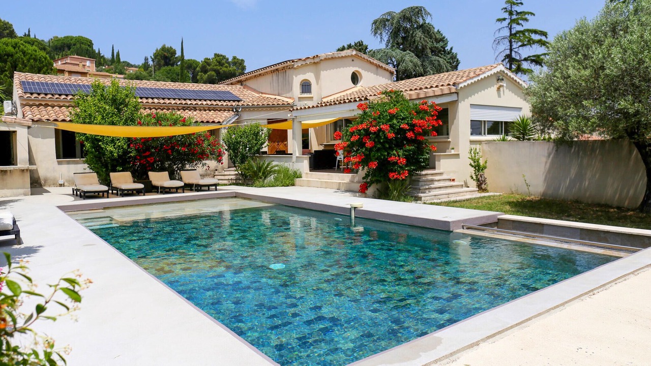 Photo of Outdoor in Rochefort-du-Gard