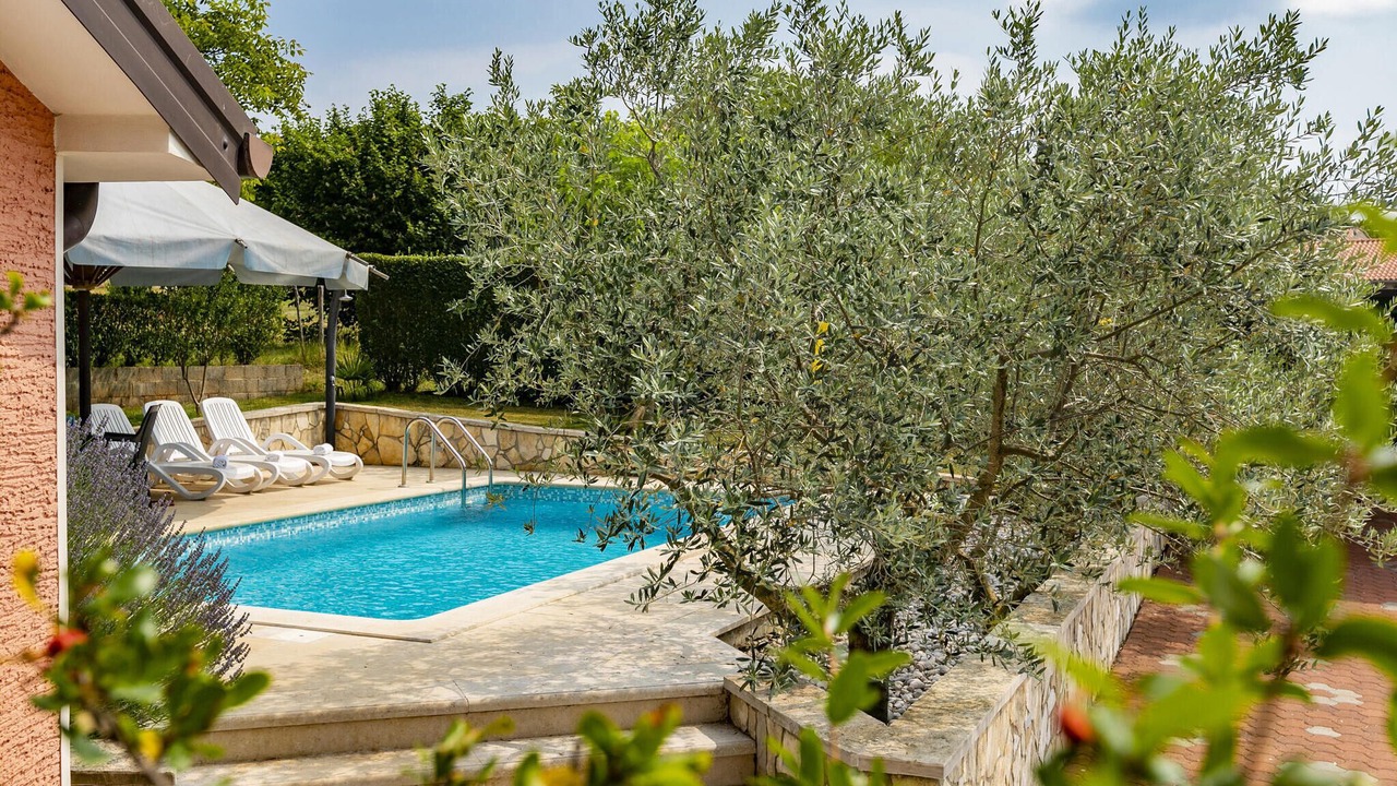 Photo of Outdoor in Skropeti