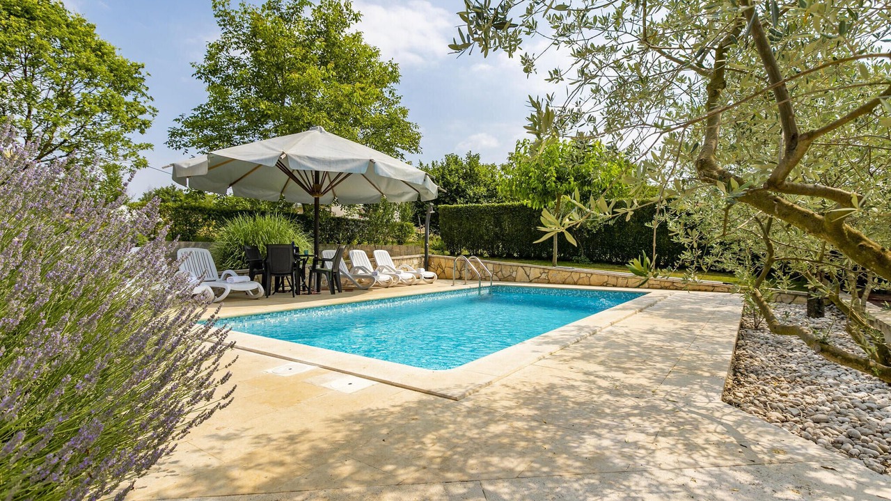 Photo of Outdoor in Skropeti