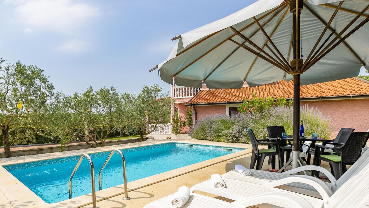 Photo of Outdoor in Skropeti