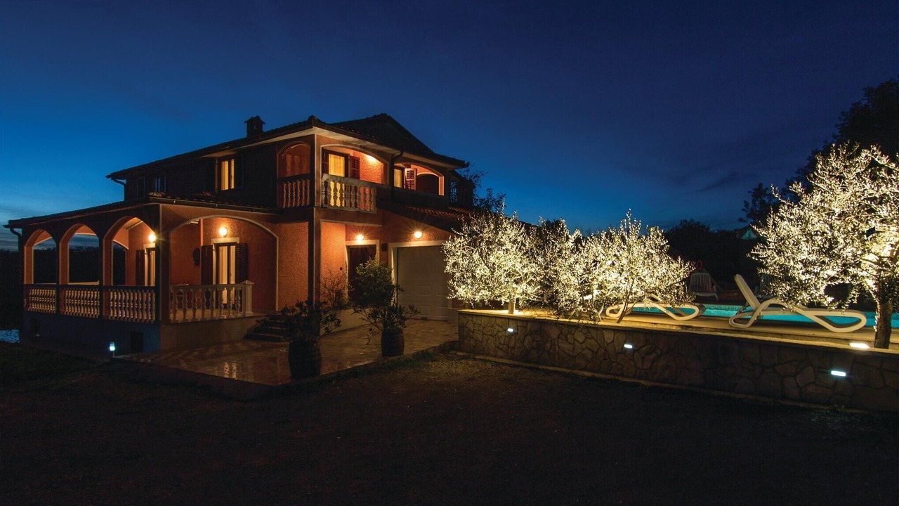 Photo of Outdoor in Skropeti