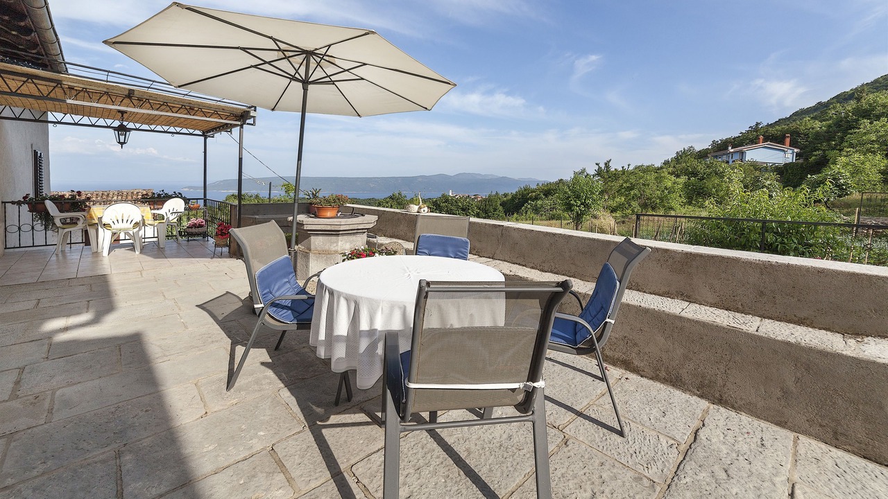 Photo of Outdoor in Brsec