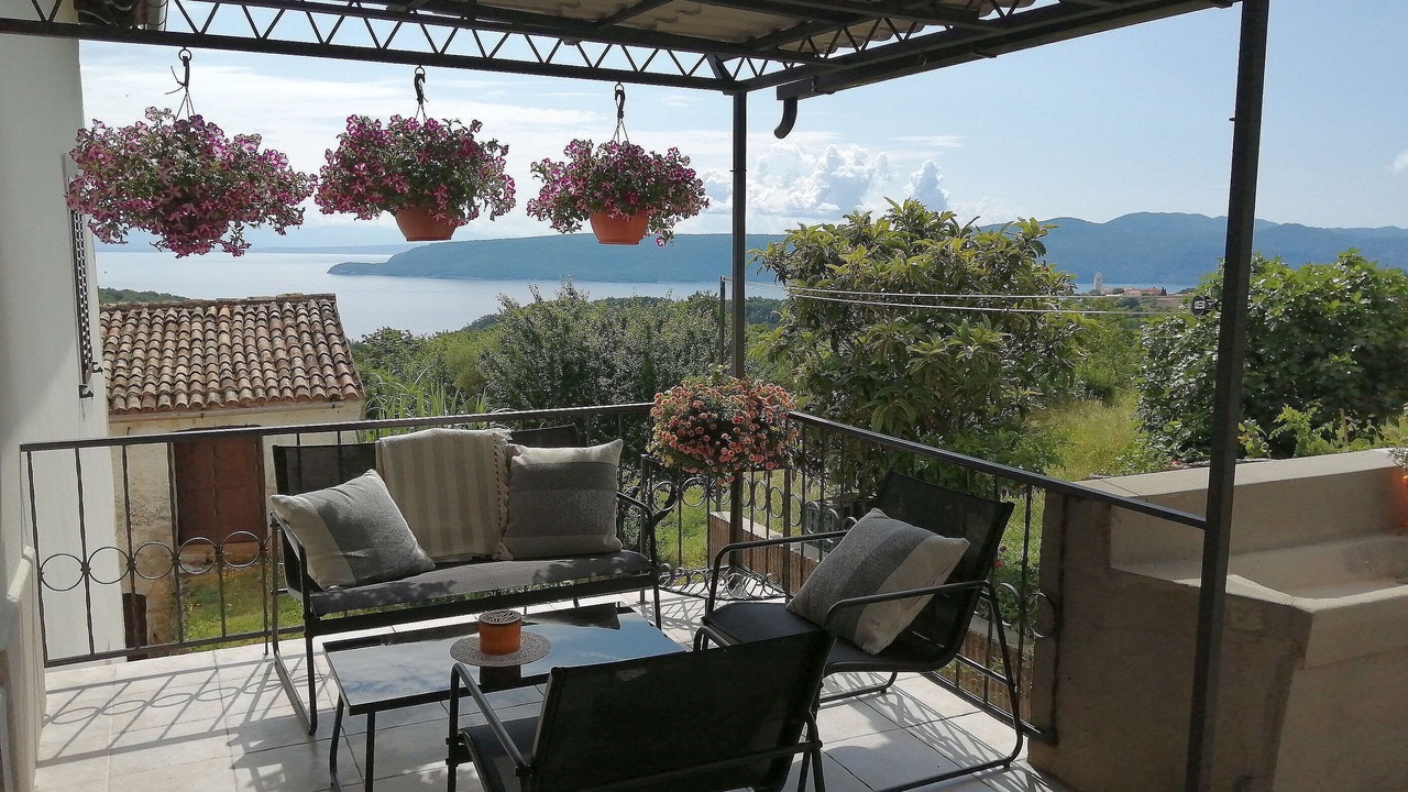 Photo of Patio Balcony in Brsec