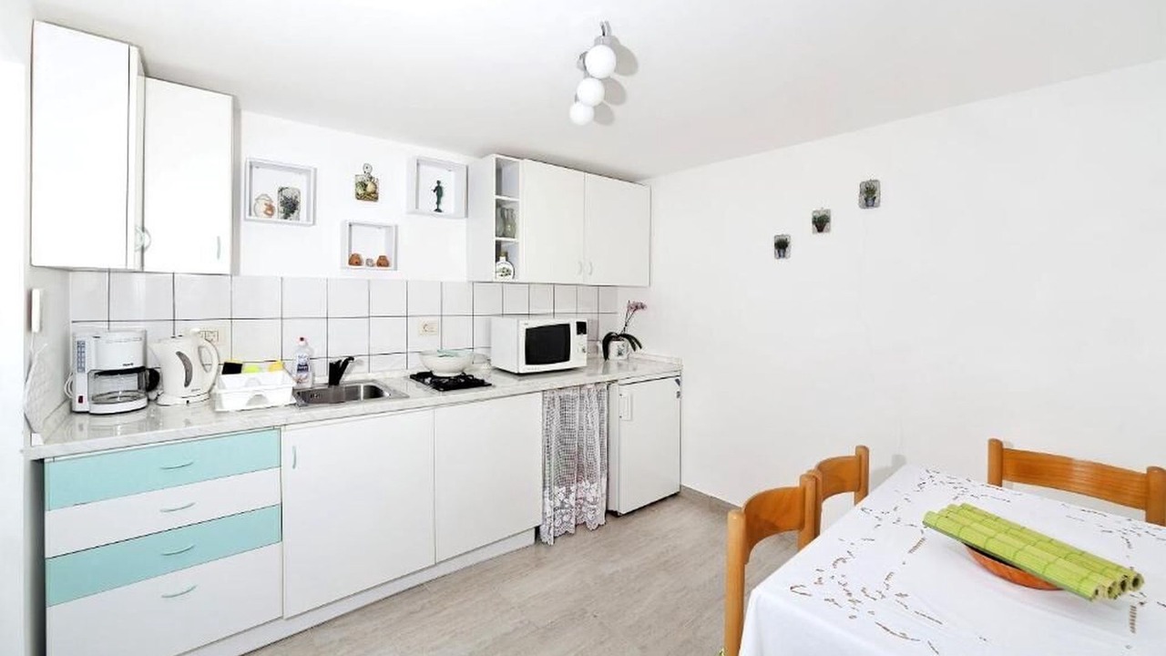 Photo of Kitchen in Brsec