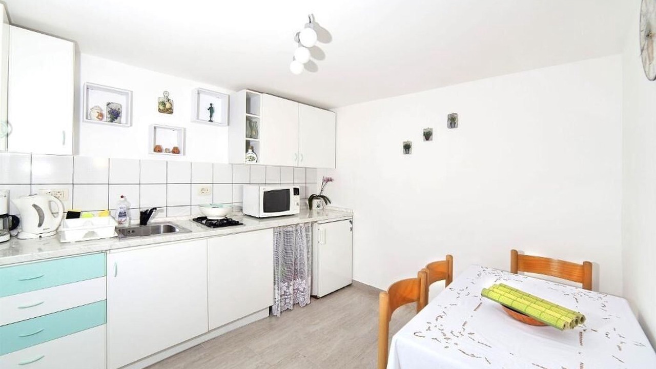 Photo of Kitchen in Brsec