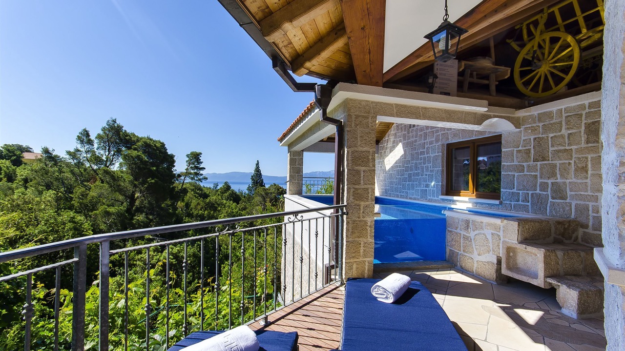 Photo of Outdoor in Blato