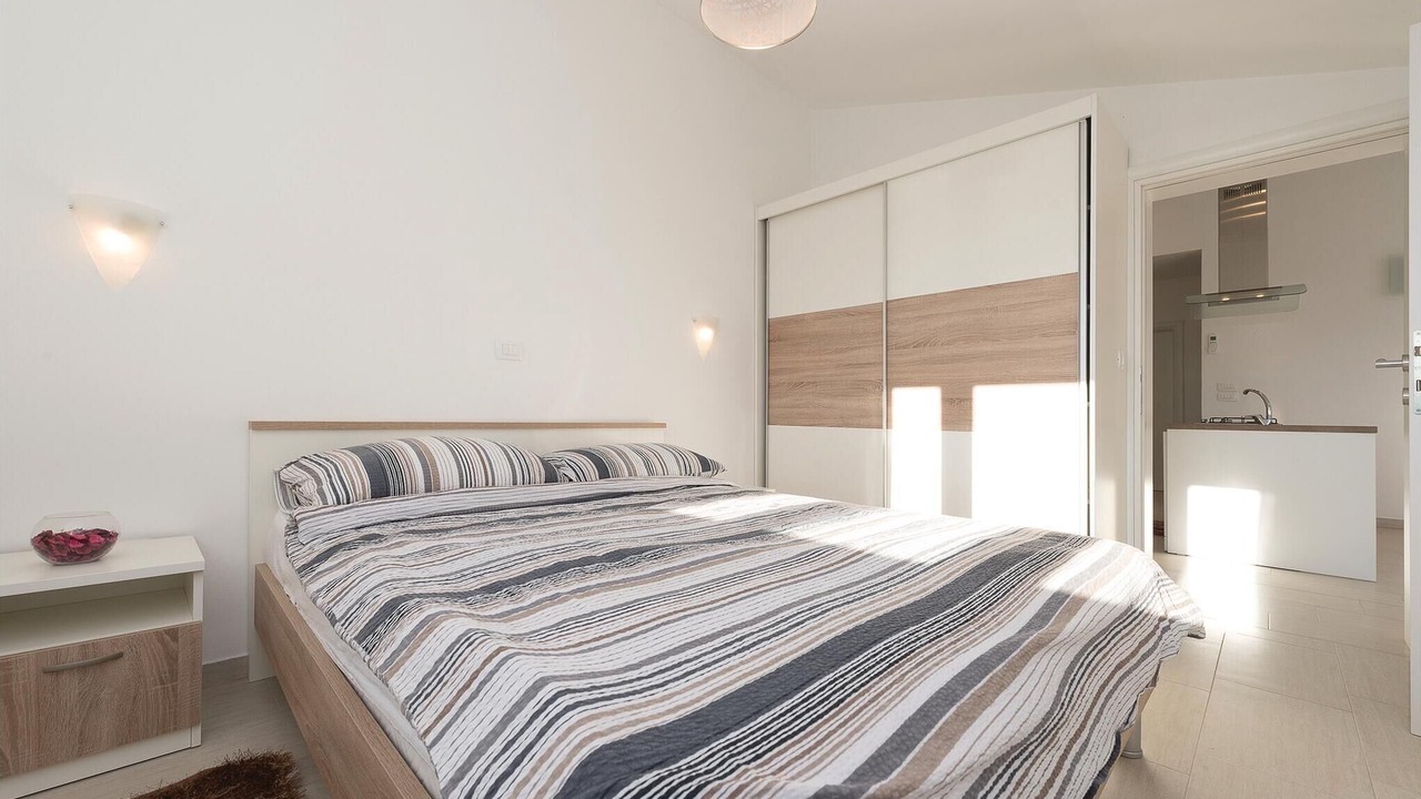 Photo of Others in Verunic
