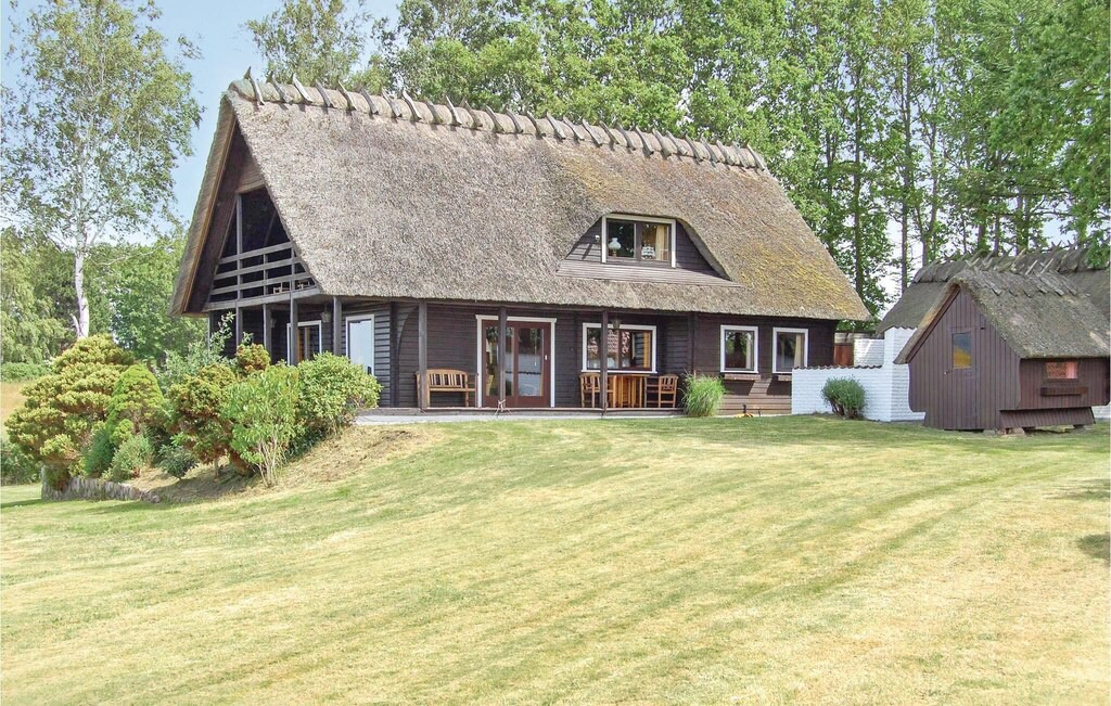Photo of Buildings in Vedelshave