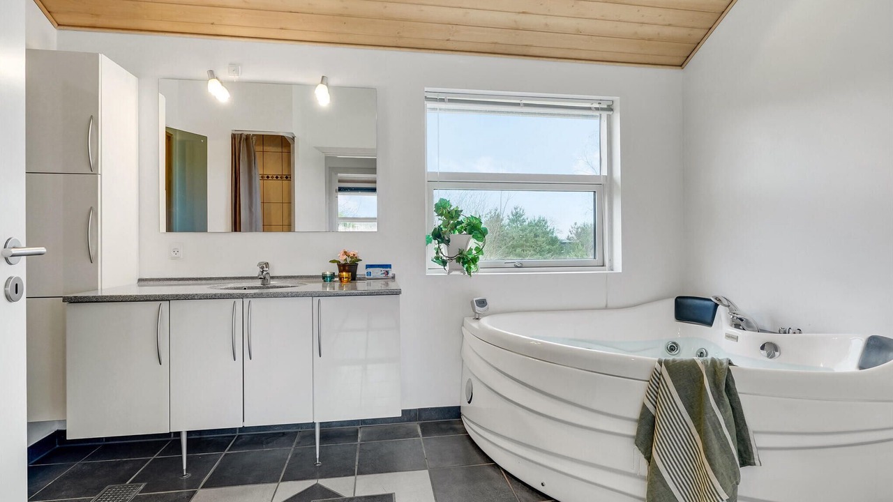 Photo of Bathroom in Skals