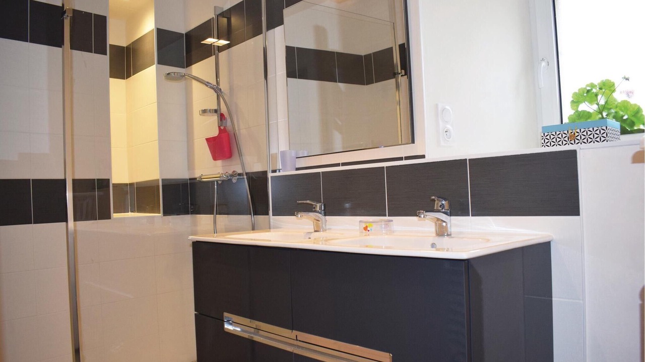 Photo of Bathroom in Saint-Alban