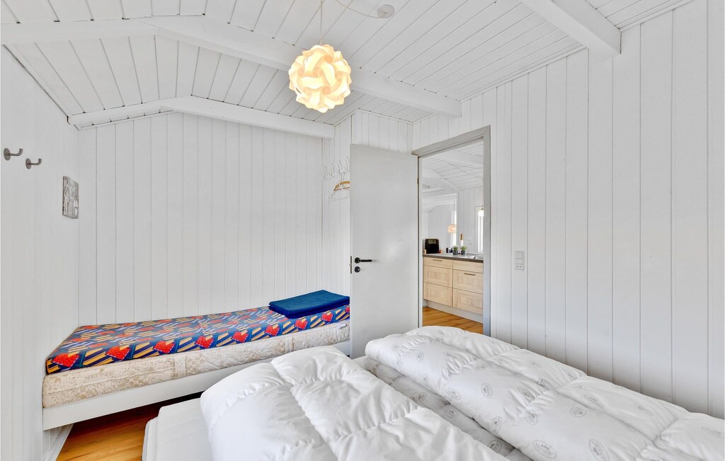 Photo of Others in Houvig Strand