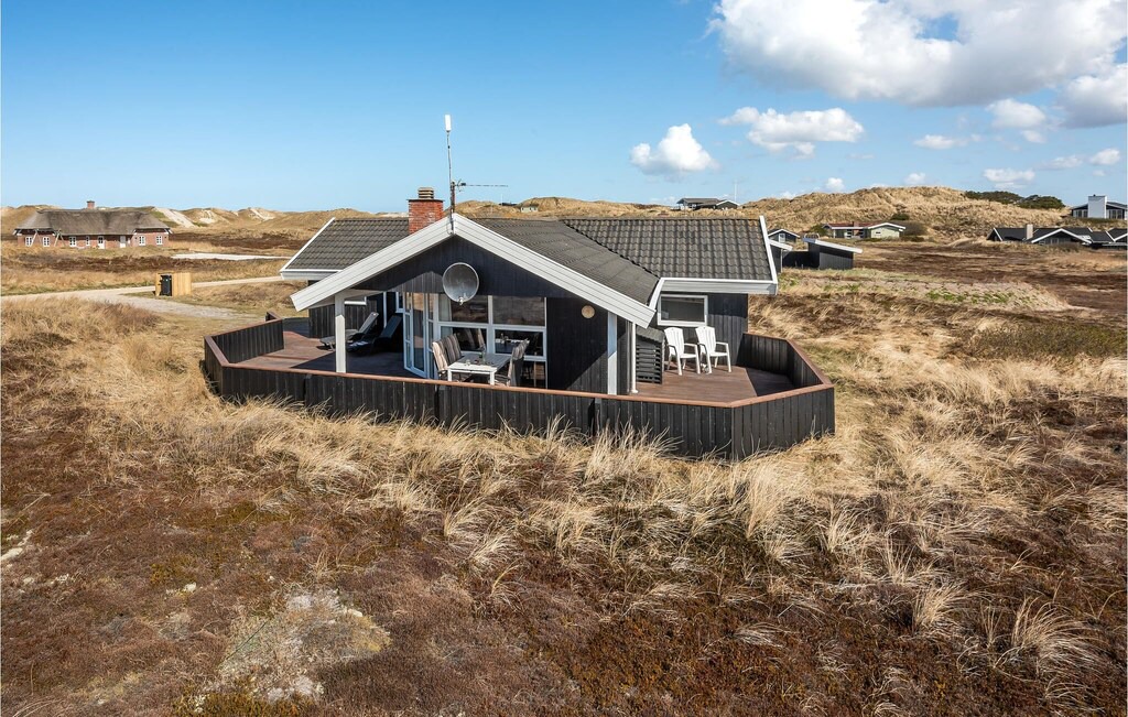 Photo of Others in Houvig Strand