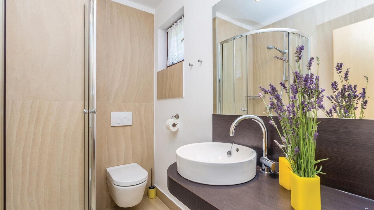 Photo of Bathroom in Omisalj