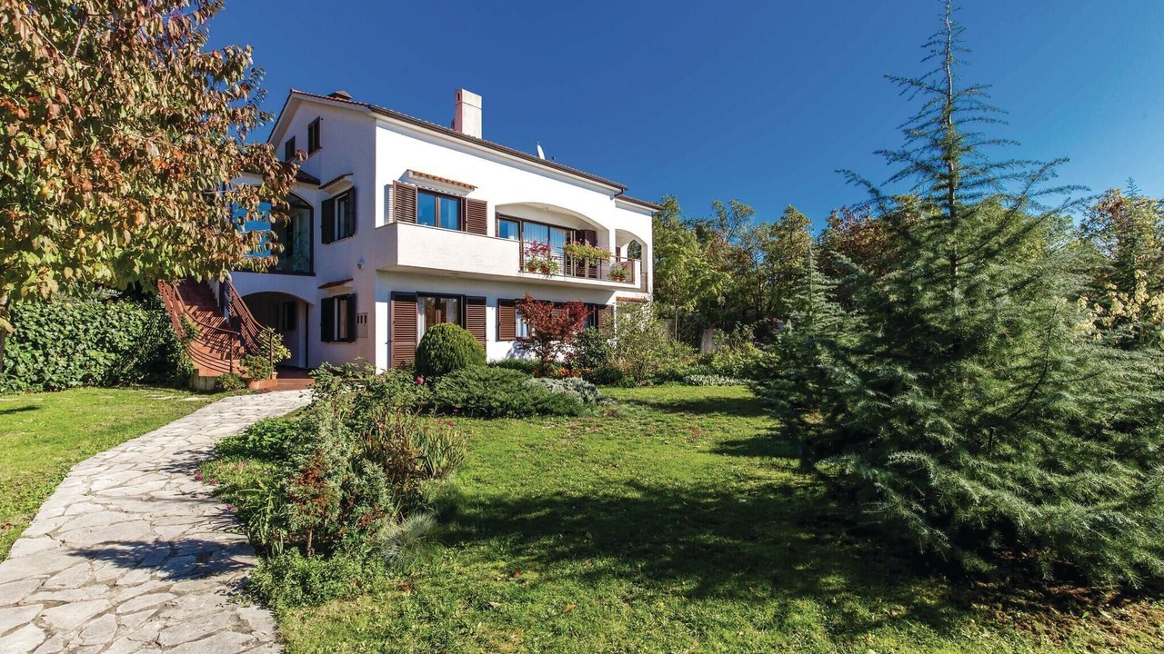 Photo of Outdoor in Sarsoni