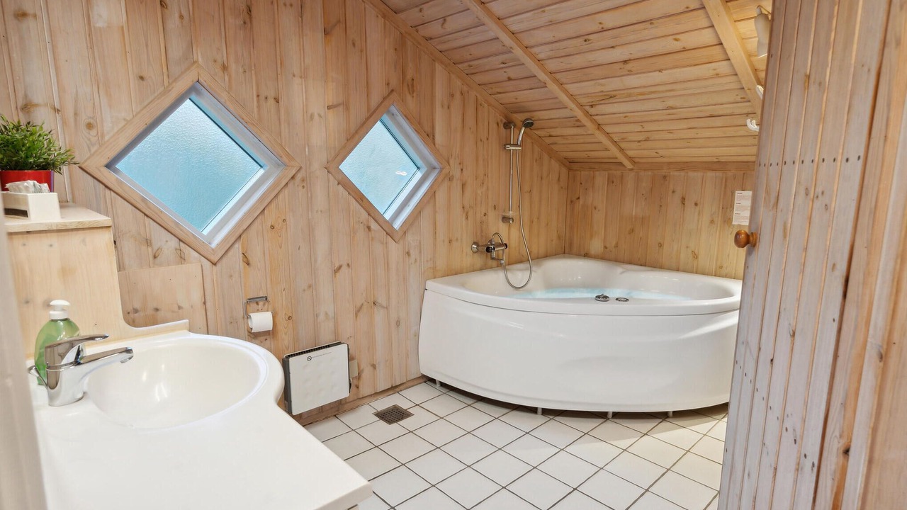 Photo of Bathroom in Pøt Strandby
