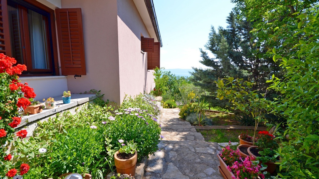 Photo of Outdoor in Ravni