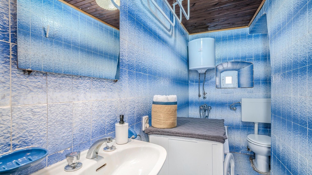 Photo of Bathroom in Baska